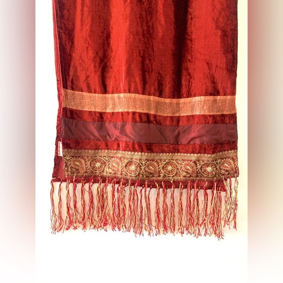 APRIL CORNELL Crushed Velvet Fringe Scarf - Picture 3 of 5